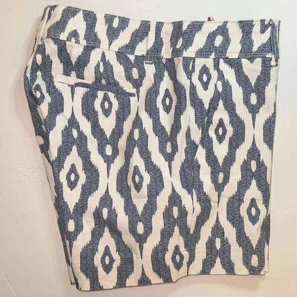 Isaac Mizrahi Beautiful Shorts - Picture 7 of 9